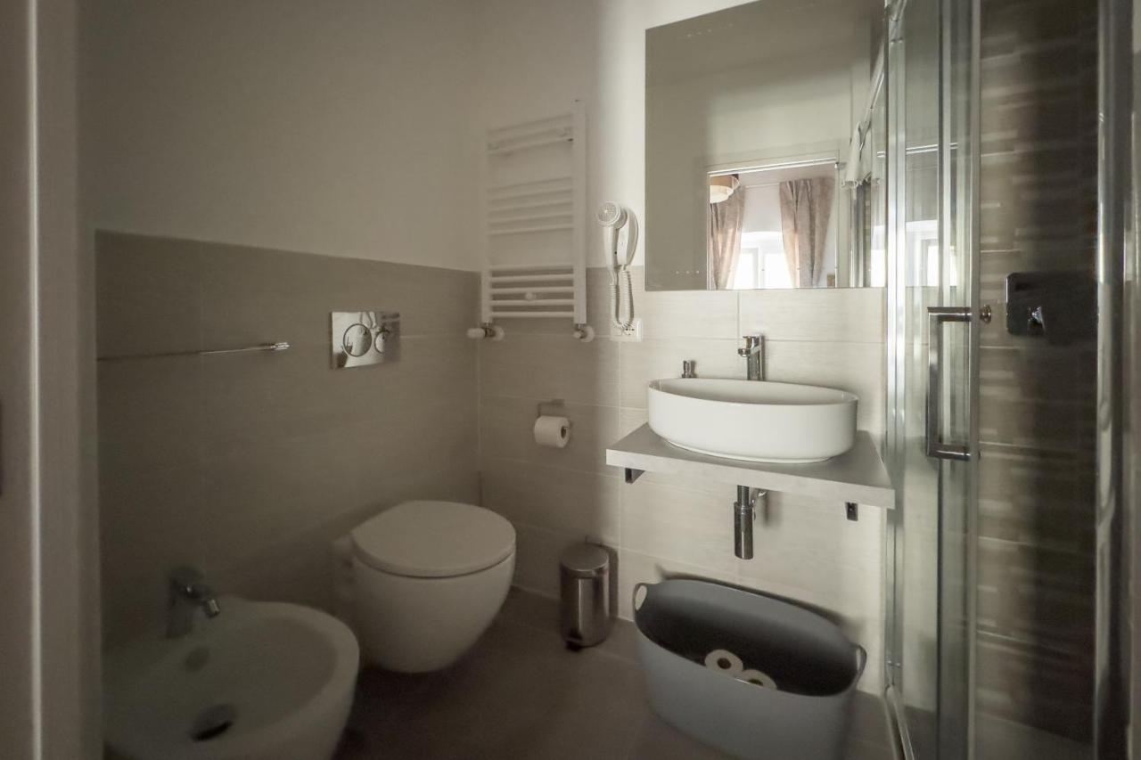 White Ostilia B&B Roma Exterior foto