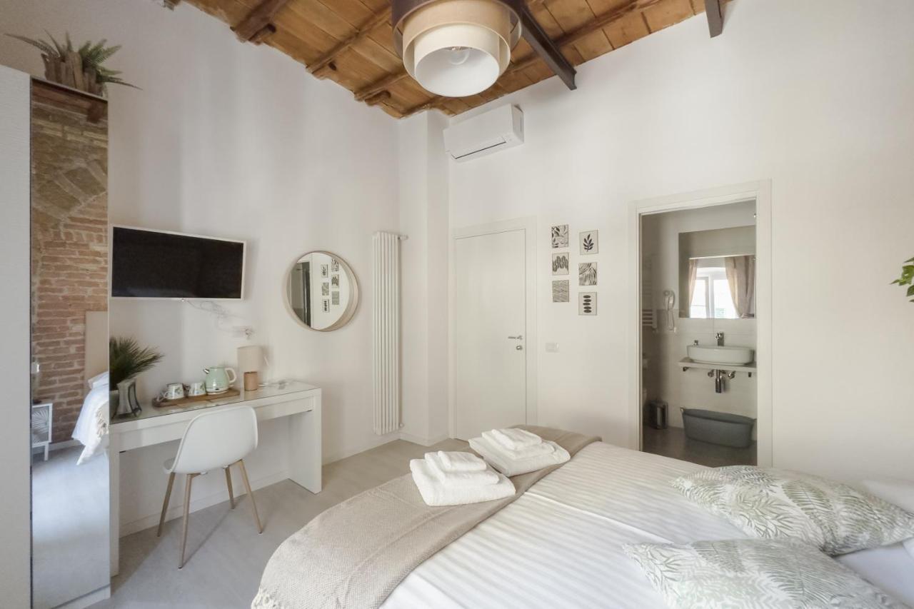 White Ostilia B&B Roma Exterior foto